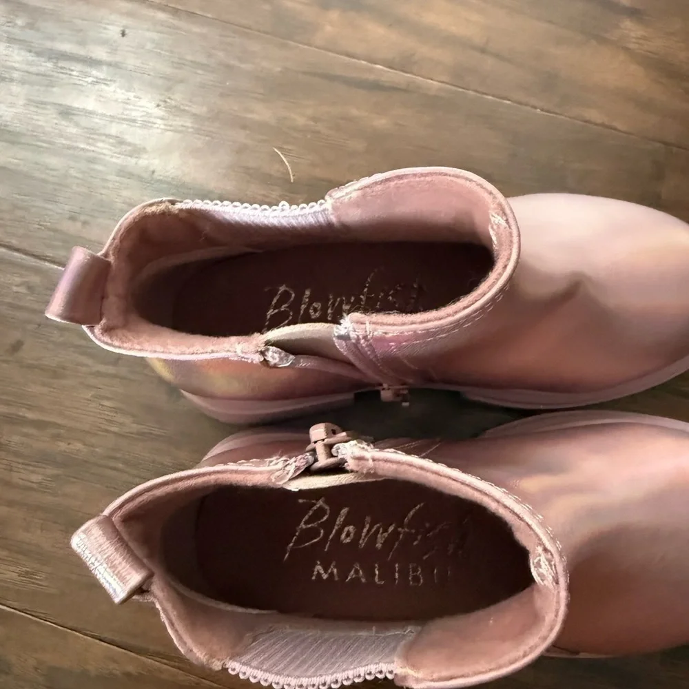 NWOT Blowfish Malibu Carousel Metallic Pink Ankle Boots-Size 11